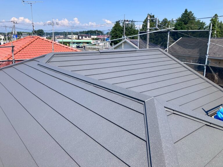 栃木県宇都宮市　屋根カバー葺き工事