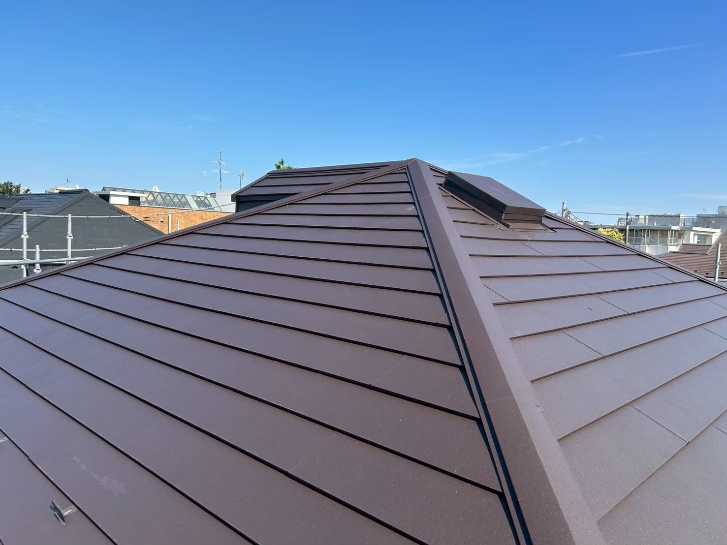 東京都杉並区　屋根カバー+天窓板金塞ぎ